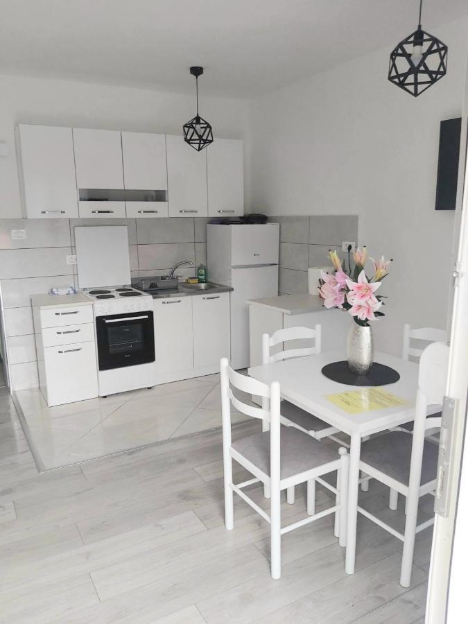 Apartment Marina 2 Kotor Eksteriør billede